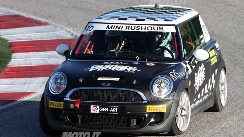 GuidarePilotare: al Mugello il corso con le Mini Challenge