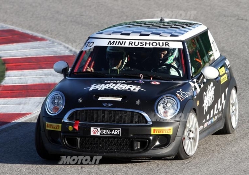 GuidarePilotare: al Mugello il corso con le Mini Challenge