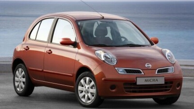 Nissan: richiami per 841.000 veicoli tra Micra e Cube