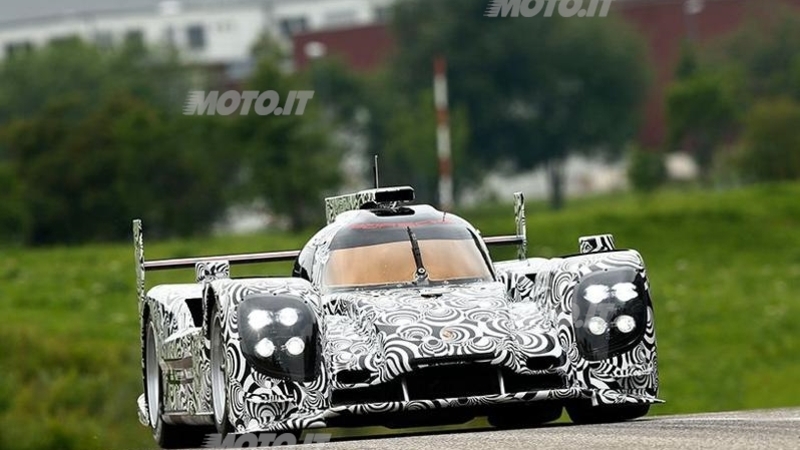 Porsche: ha debuttato in pista la LMP1 che parteciper&agrave; alla 24 Ore di Le Mans 2014