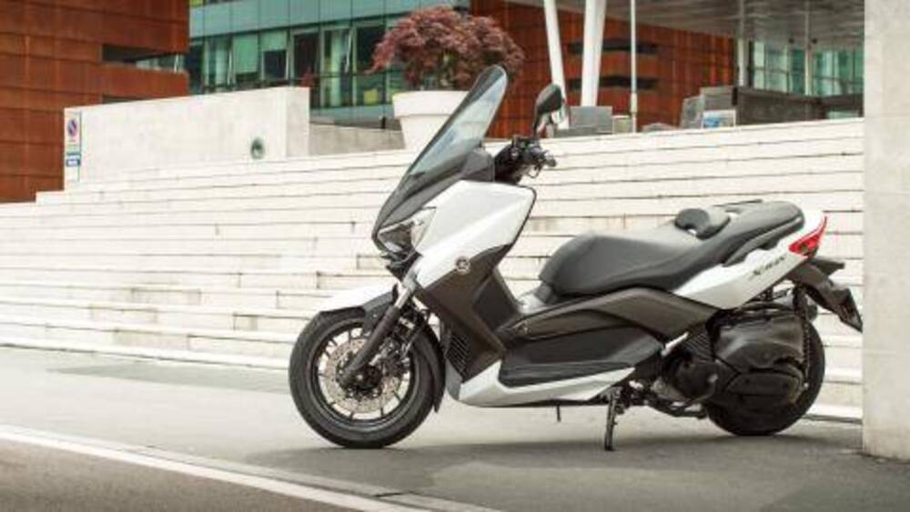 Yamaha X-Max 400 ABS (2013 - 16) (2)