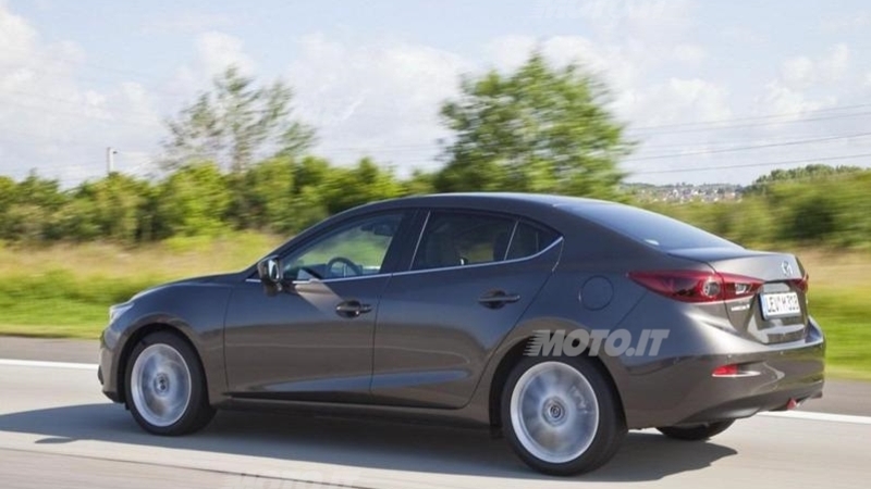 Nuova Mazda3 Sedan: prime immagini ufficiali