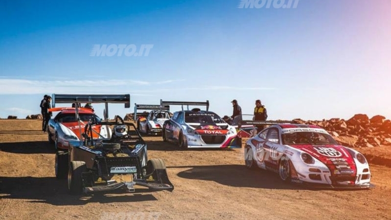 S&eacute;bastien Loeb alla Pikes Peak 2013 con Peugeot 208 T 16 Pikes Peak - Video