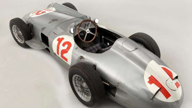 Battuta all&#039;asta la Mercedes di Fangio a oltre 22 milioni. E&#039; record