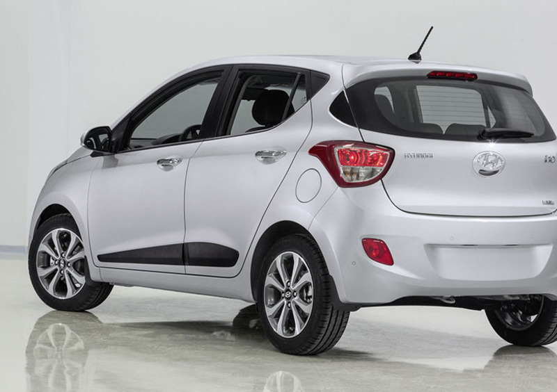 Nuova Hyundai i10: abbiamo guidato la nuova serie, vi diciamo come va!