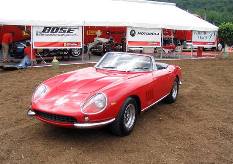 Ferrari Spider 275 GTB/4: battuta all&rsquo;asta per 20,6 milioni. Nuovo record