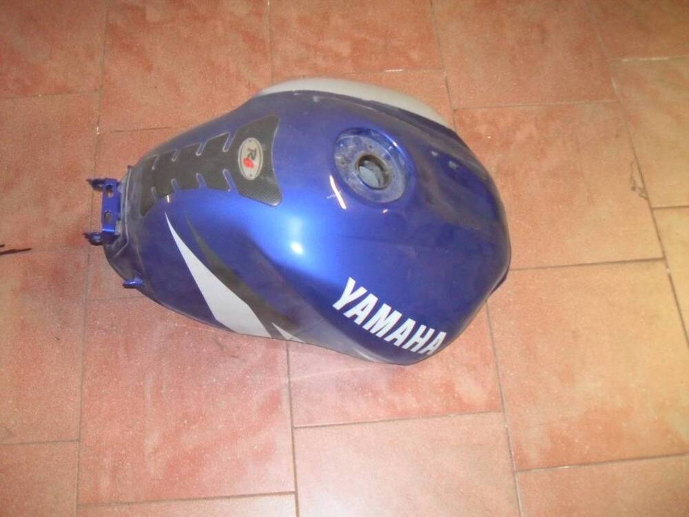 serbatoio yamaha r6 2000