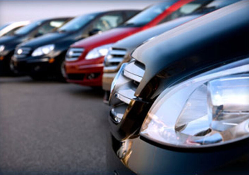 Mercato auto Italia: nel 2013 &ndash; 7,09%. A dicembre torna il segno positivo