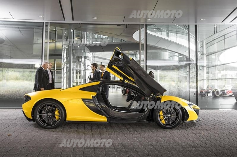 McLaren P1: ufficializzate le prestazioni e consegnato il primo esemplare