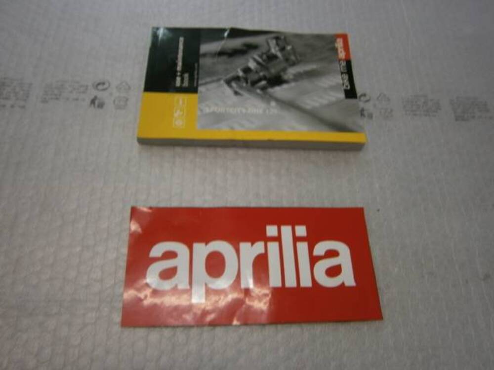 LIBRETTO USO E MANUTENZ. Aprilia