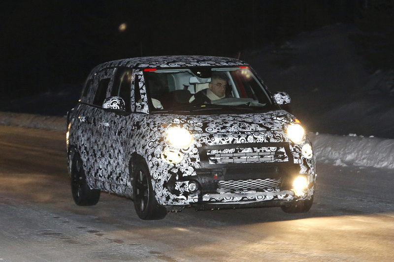 Fiat 500L restyling: beccata sulla neve, ecco le foto spia