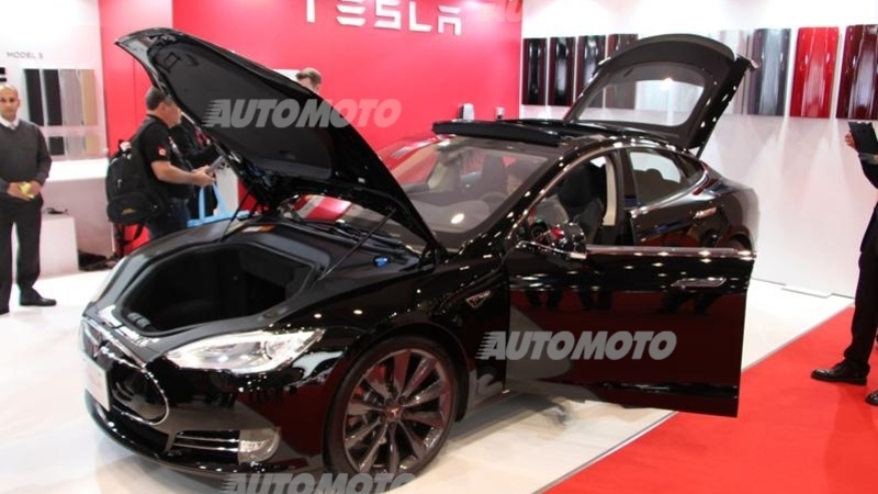 Tesla al Tokyo Motor Show 2013