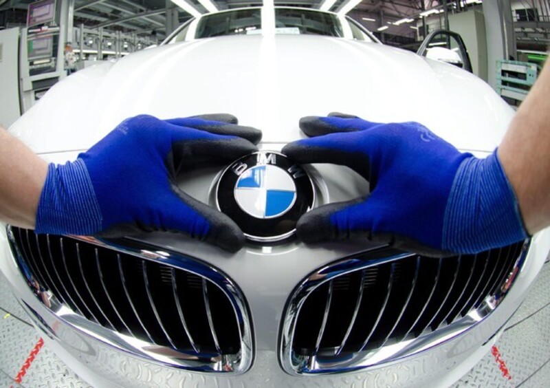 BMW, intesa con IBM per interfaccia uomo-veicolo
