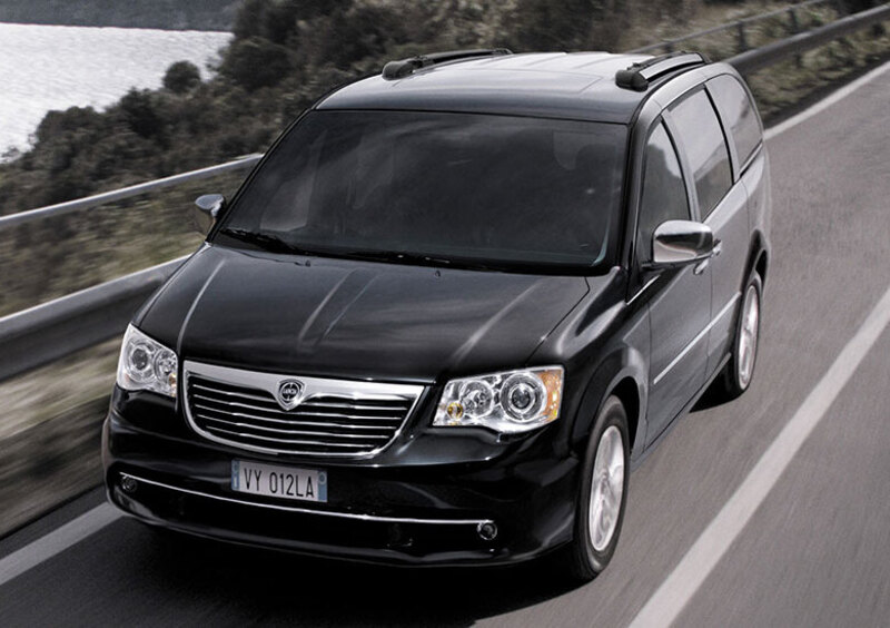 Lancia Voyager 2.8 L diesel 177 CV