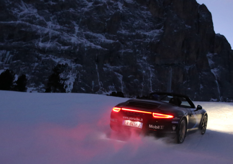 Porsche 911: raggiungere i 2.153 m risalendo le piste da sci? Possibile