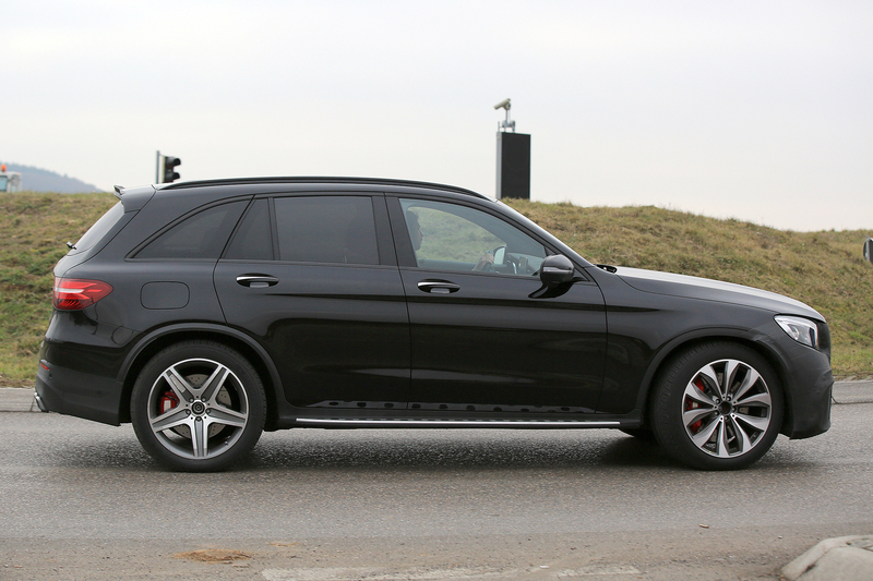 Mercedes AMG GLC 63: spiato il muletto