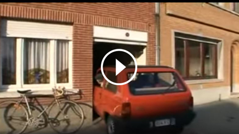 Problemi col parcheggio? Guardate questo signore [Video]