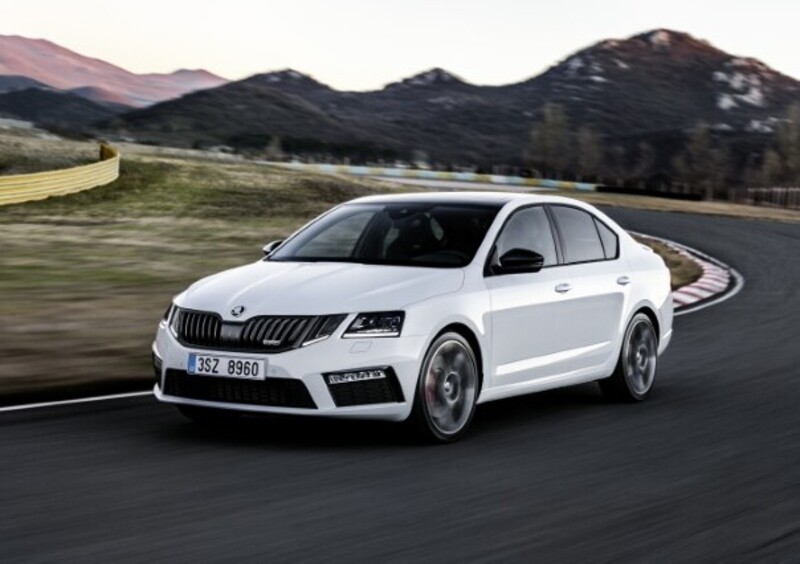 Skoda Octavia, restyling per la gamma RS