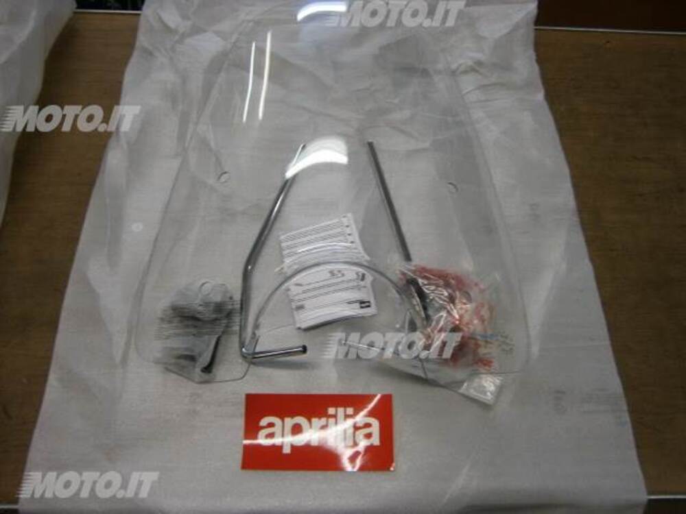 PARABREZZA APRILIA PARABREZZA SCARABEO 125/150/200 1999/01