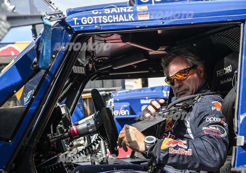 Dakar 2014, tappa 10. &ldquo;Peter&rdquo;-&ldquo;Nani&rdquo;, duello-spettacolo. Sainz si ritira