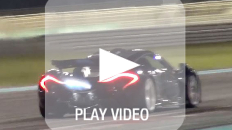 McLaren P1: le fiammate dello scarico tra i cordoli di Yas Marina