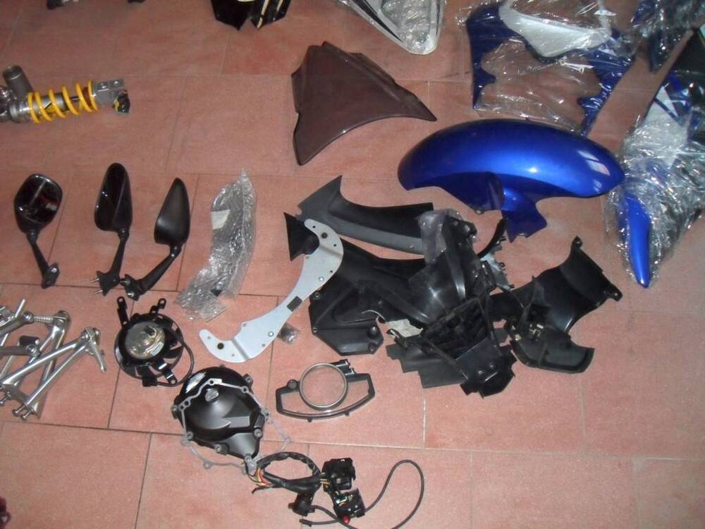 RICAMBI VARI YAMAHA R6