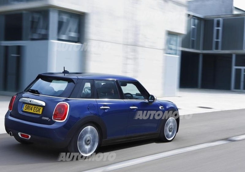 Nuova Mini: ecco la versione a 5 porte