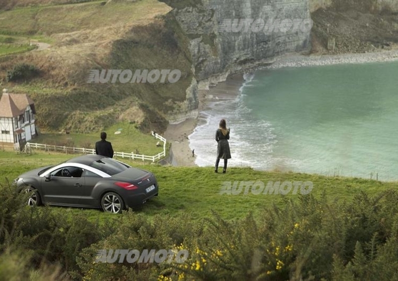 Le Peugeot RCZ e 208 GTi al fianco di Costner in &quot;3 Days to Kill&quot;