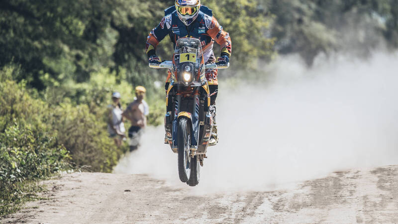 Dakar 2017. 2a Tappa. I leoni escono allo scoperto. A Loeb (Peugeot) vittoria e leadership