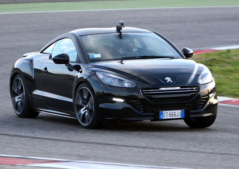 Peugeot RCZ R