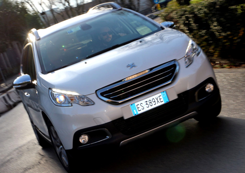 Peugeot 2008 1.6 e-HDi 115 CV