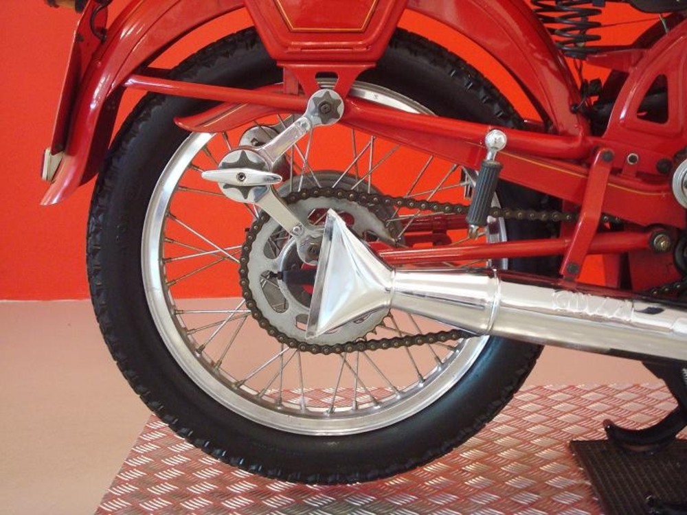 Moto Guzzi AIRONE 250 SPORT (9)