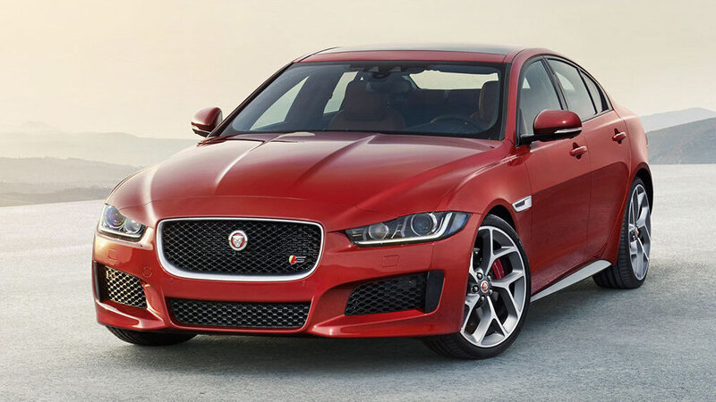 Jaguar XE: prime foto ufficiali. Costa 37.750 euro