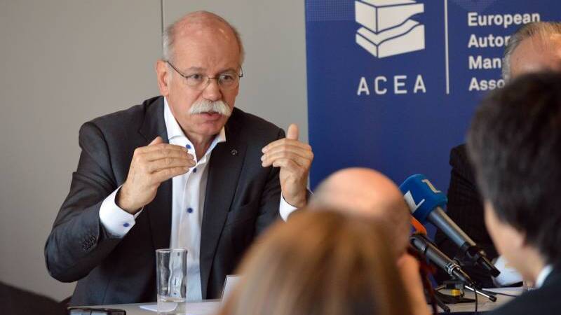 Mercedes, Zetsche: &laquo;Ecco l&rsquo;auto del futuro: connessa, autonoma, condivisa ed elettrica&raquo;