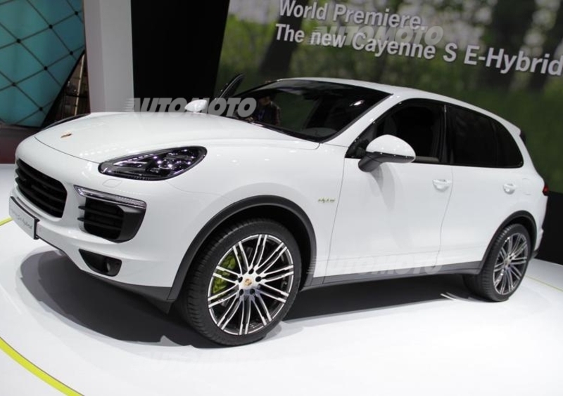 Porsche prosegue l&rsquo;offensiva sul plug-in hybrid