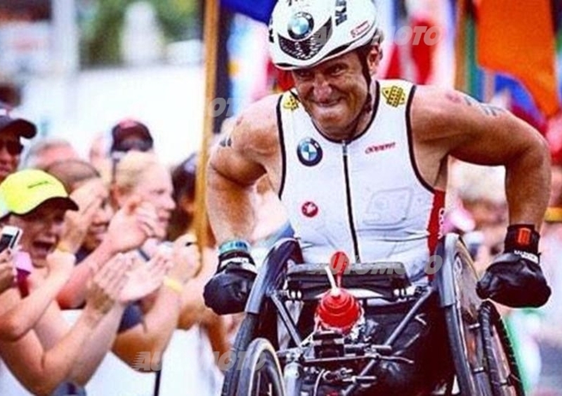 Zanardi completa l&#039;Ironman in meno di 10 ore