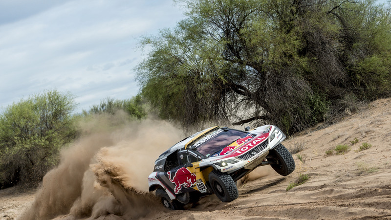 Dakar 2017. Tappa 12: Si va incontro all&rsquo;epilogo Sunderland e &ldquo;Peter&rdquo;, oppure Loeb?