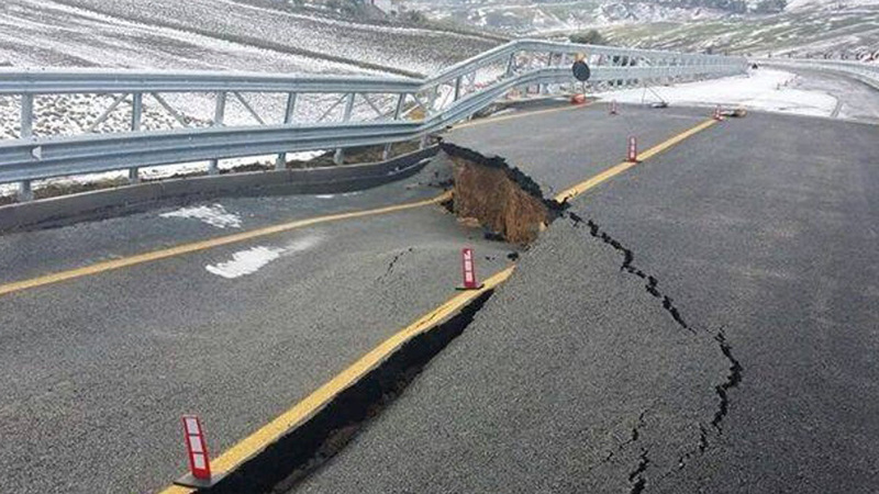 Crollo sulla Palermo-Agrigento dopo 10 giorni dall&rsquo;inaugurazione del viadotto