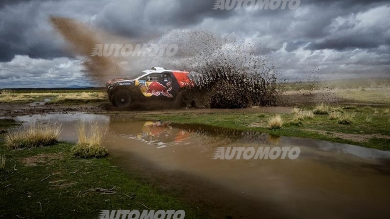 Dakar 2015. Prima notte solitaria per le debuttanti Peugeot 2008 DKR