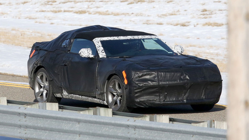 Nuova Chevrolet Camaro Cabrio: beccata la nuova generazione in fase di test