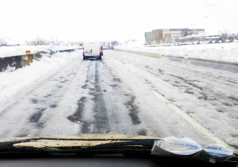 Neve, ci risiamo: pochi cm ed &egrave; subito caos. Ora la situazione &egrave; rientrata ma...