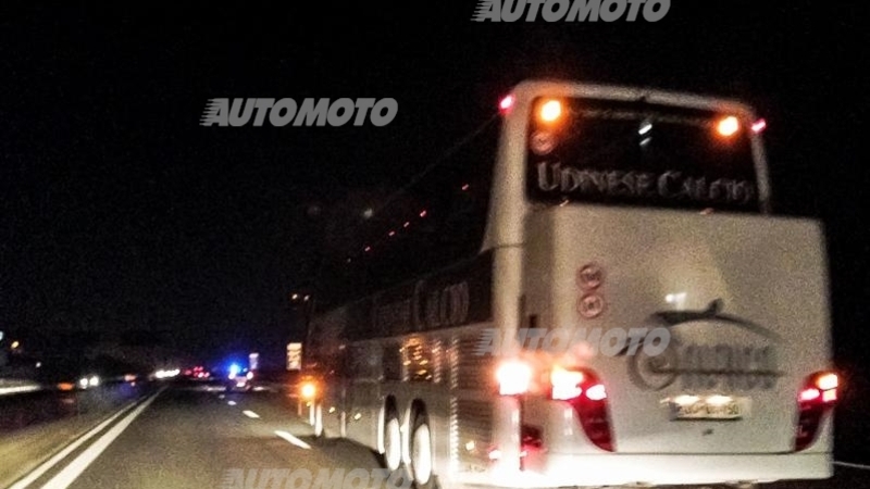 I bus delle squadre di calcio infrangono il Codice (scortati dalla Polizia). Abuso o diritto?