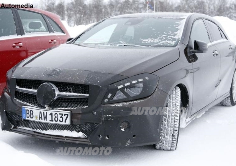 Mercedes Classe A: paparazzato il restyling