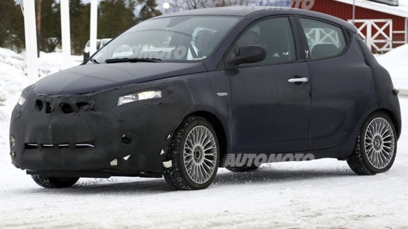 Lancia Ypsilon restyling: le prime immagini spia