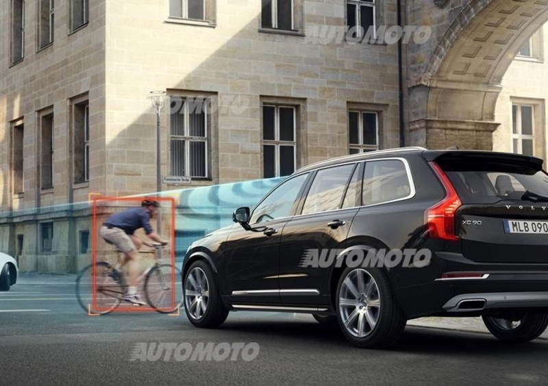 Jakobsson: &laquo;Volvo XC90? Tecnologie uniche al mondo di serie. Solo cos&igrave; si fa sicurezza&raquo;