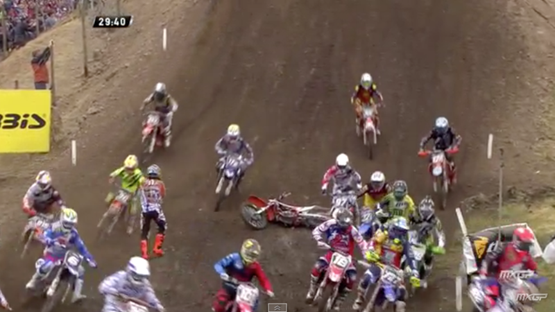 MXGP Germania 2015. La paurosa caduta di Herlings nella MX2