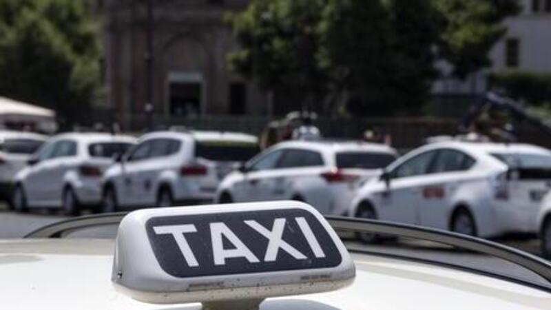 Daimler: &egrave; guerra con i radiotaxi di Roma e Milano