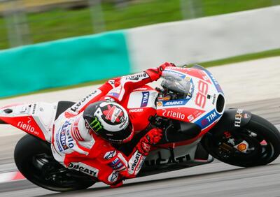 MotoGP. Ducati. Lorenzo: “Che miglioramento!”. Dovizioso: “Posso giocare”