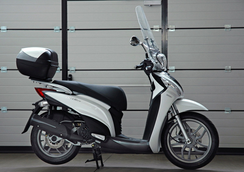 Kymco People 125 People 125i One DD (2015) (2)