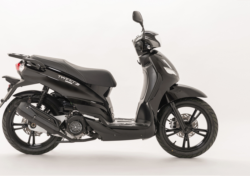 Peugeot Tweet 125 Tweet 125 Double Black (2017 - 18)